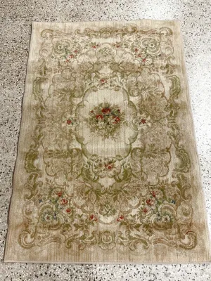 42"x61" Beige Area Rugs