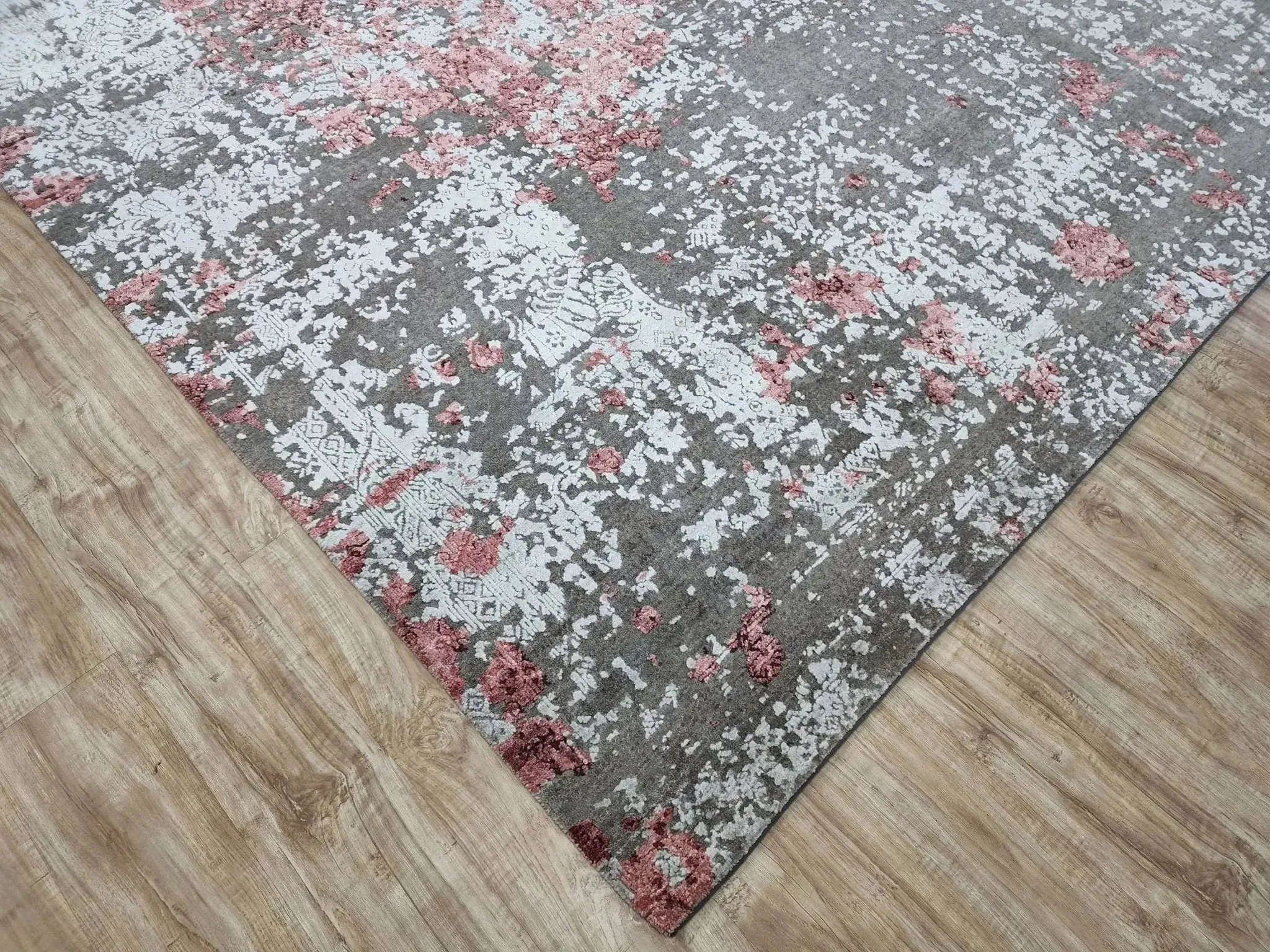 Faire 5002 Brown/Pink Rug