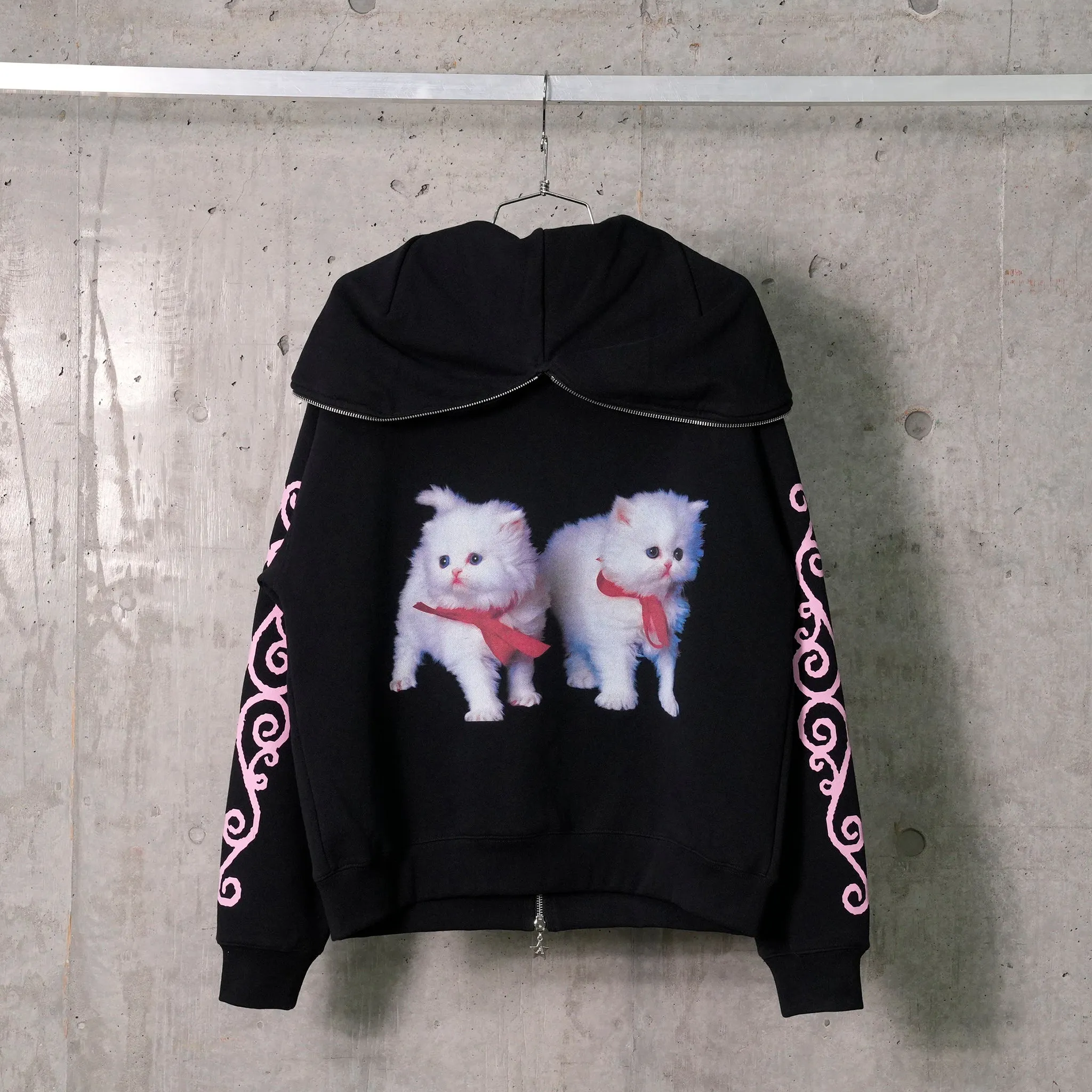 HAPPY KITTEN BUTTERFLY HOODIE / HAPPY KITTEN BLACK