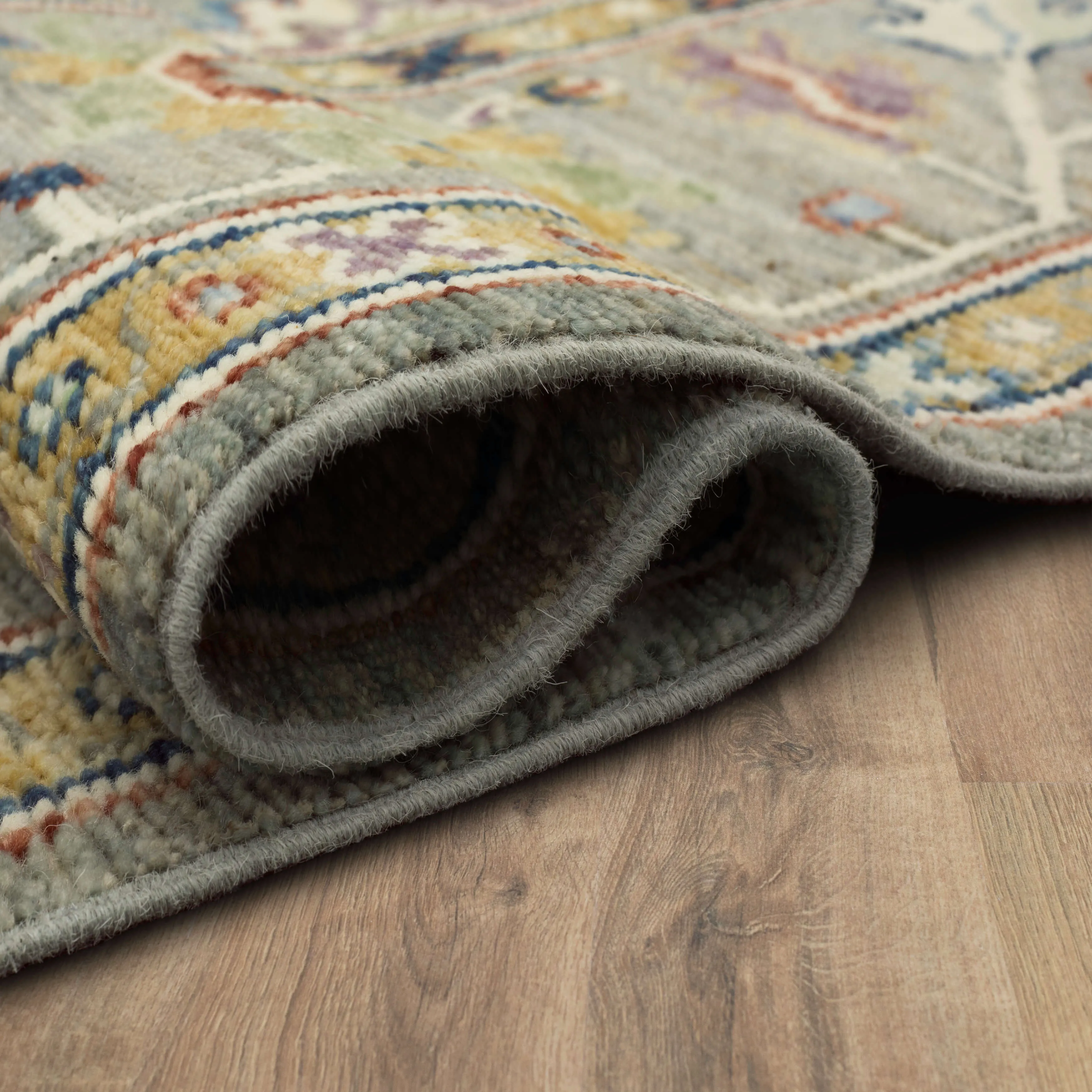 Mystique Soft Grey
