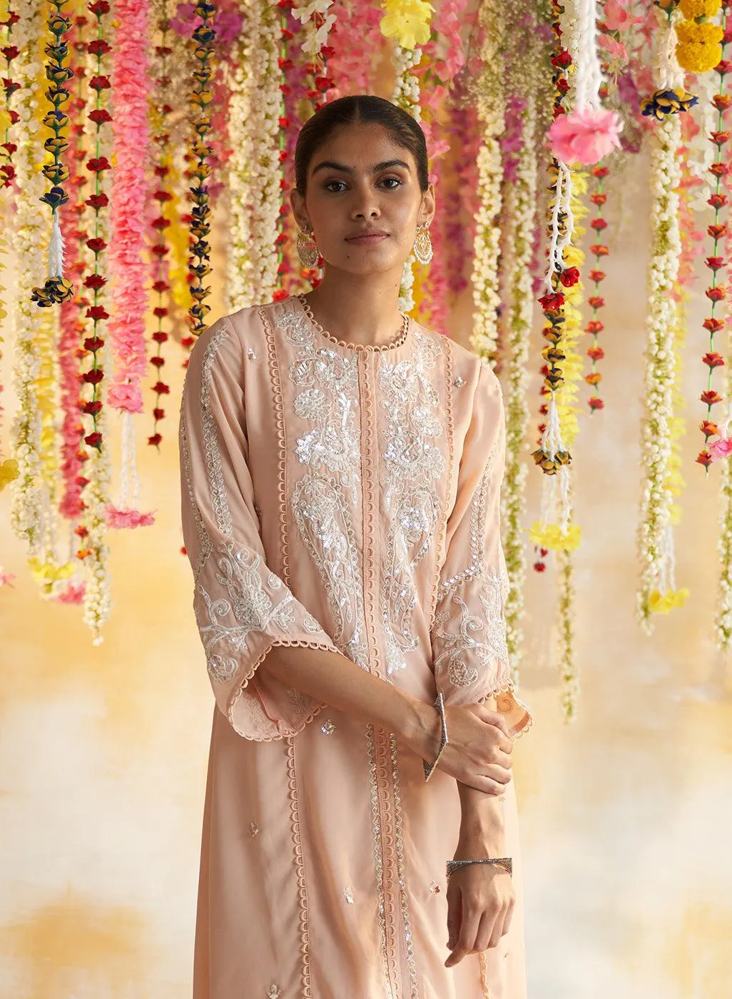 Peach Kurta With Delicate Embroidery