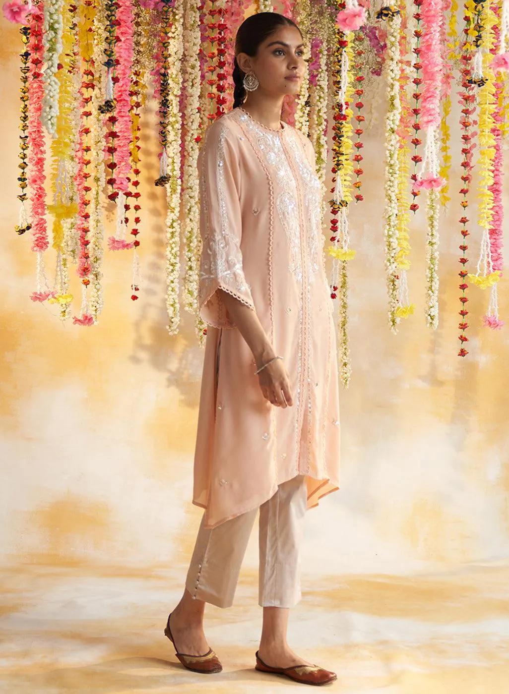 Peach Kurta With Delicate Embroidery