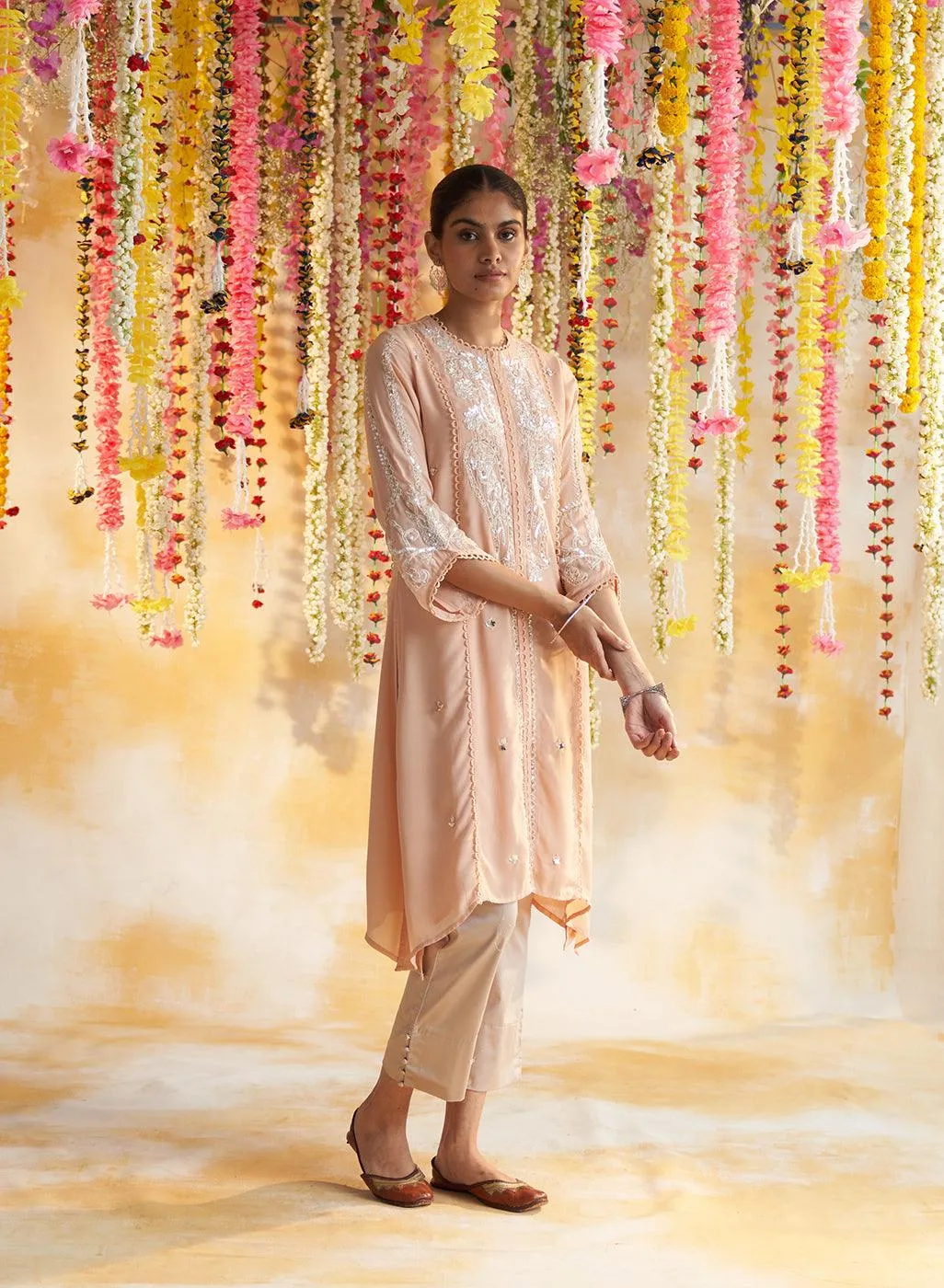Peach Kurta With Delicate Embroidery