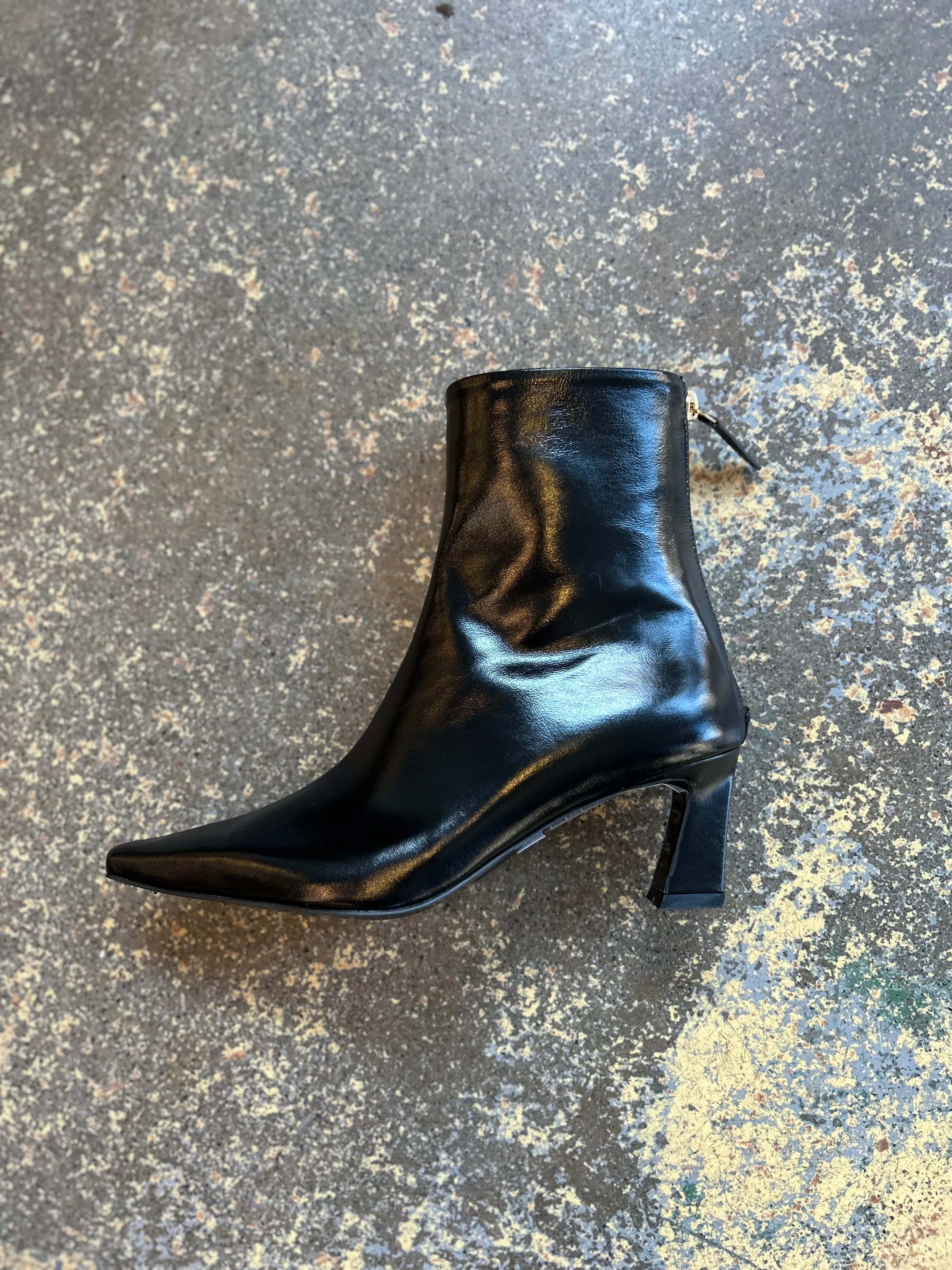 Slim Lined Ankle Boot - Black