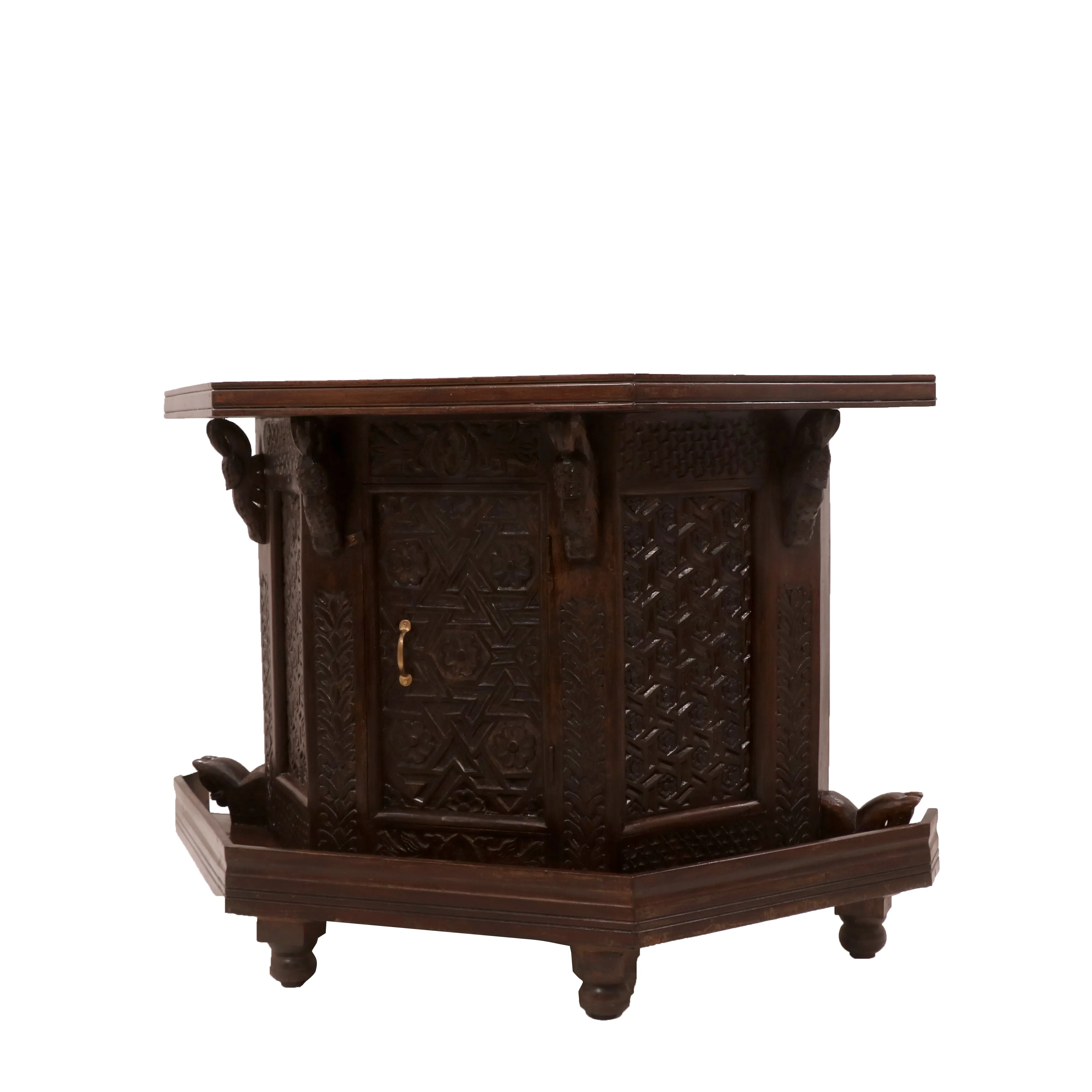Triangle Carved TV Unit